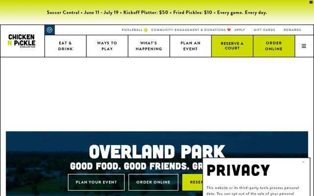 Chicken N Pickle - Overland Park